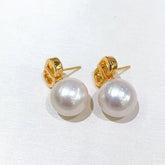 A pair of S925 silver letter CD earrings with exquisite craftsmanship(without pearl)